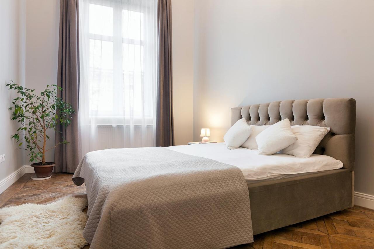 Chopin Apartment In The Center Of إلفيف المظهر الخارجي الصورة