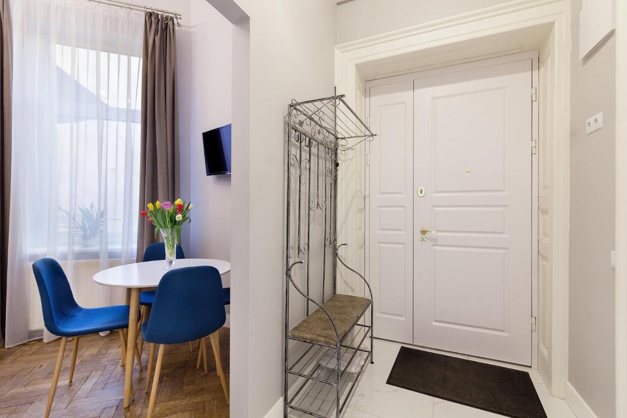 Chopin Apartment In The Center Of إلفيف المظهر الخارجي الصورة