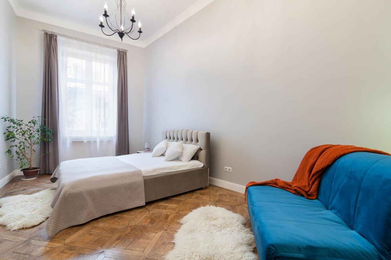 Chopin Apartment In The Center Of إلفيف المظهر الخارجي الصورة